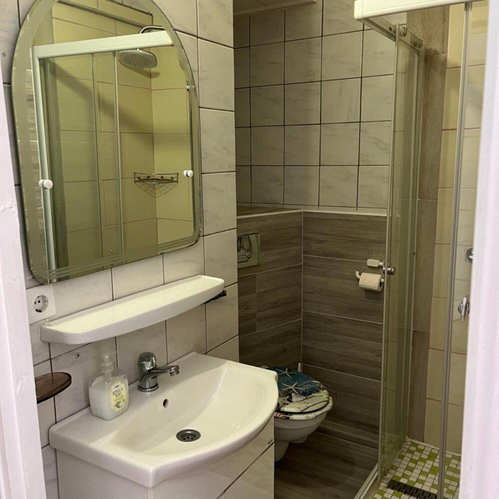 Lenzl'S Panzio Bed & Breakfast Szigetvar Bagian luar foto