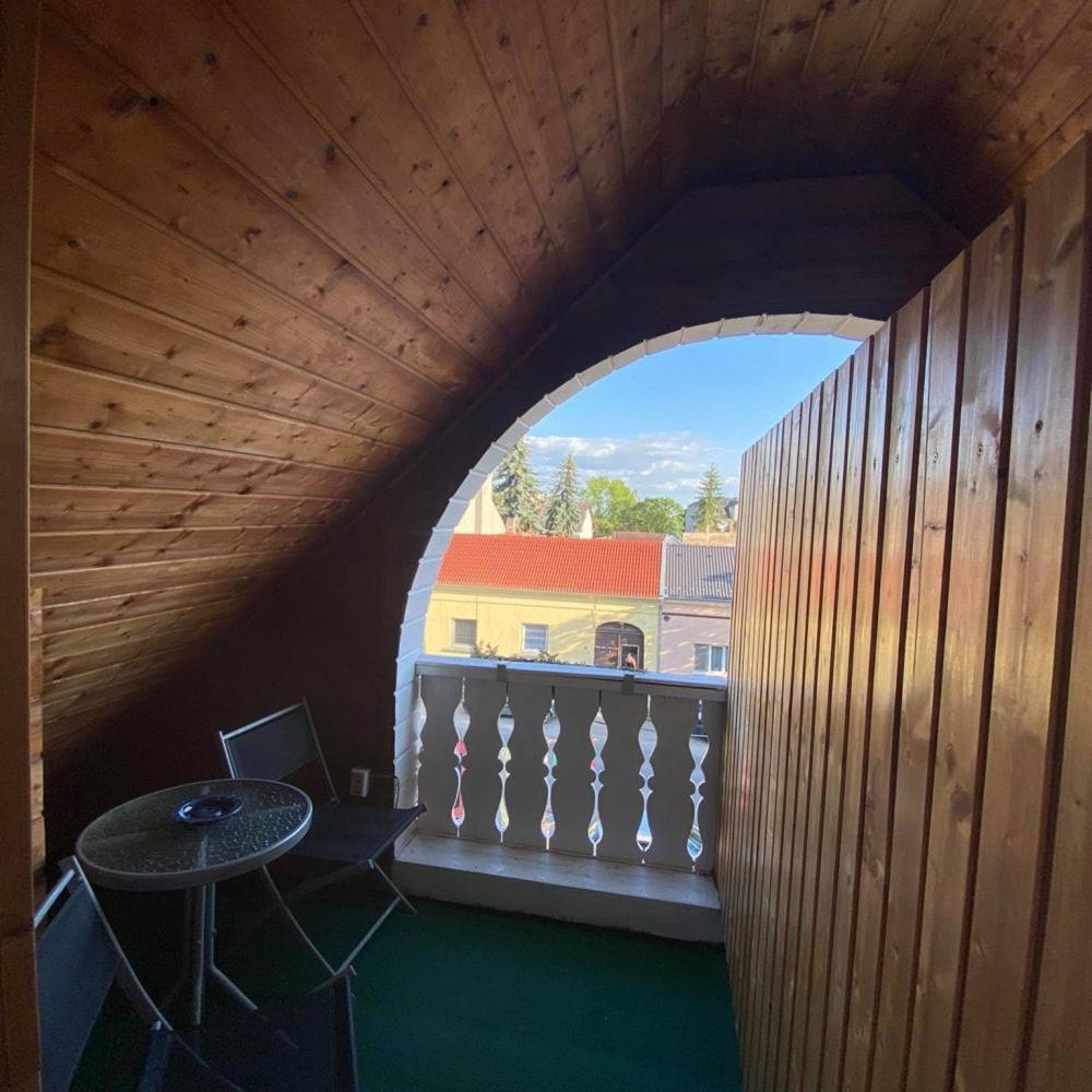 Lenzl'S Panzio Bed & Breakfast Szigetvar Bagian luar foto