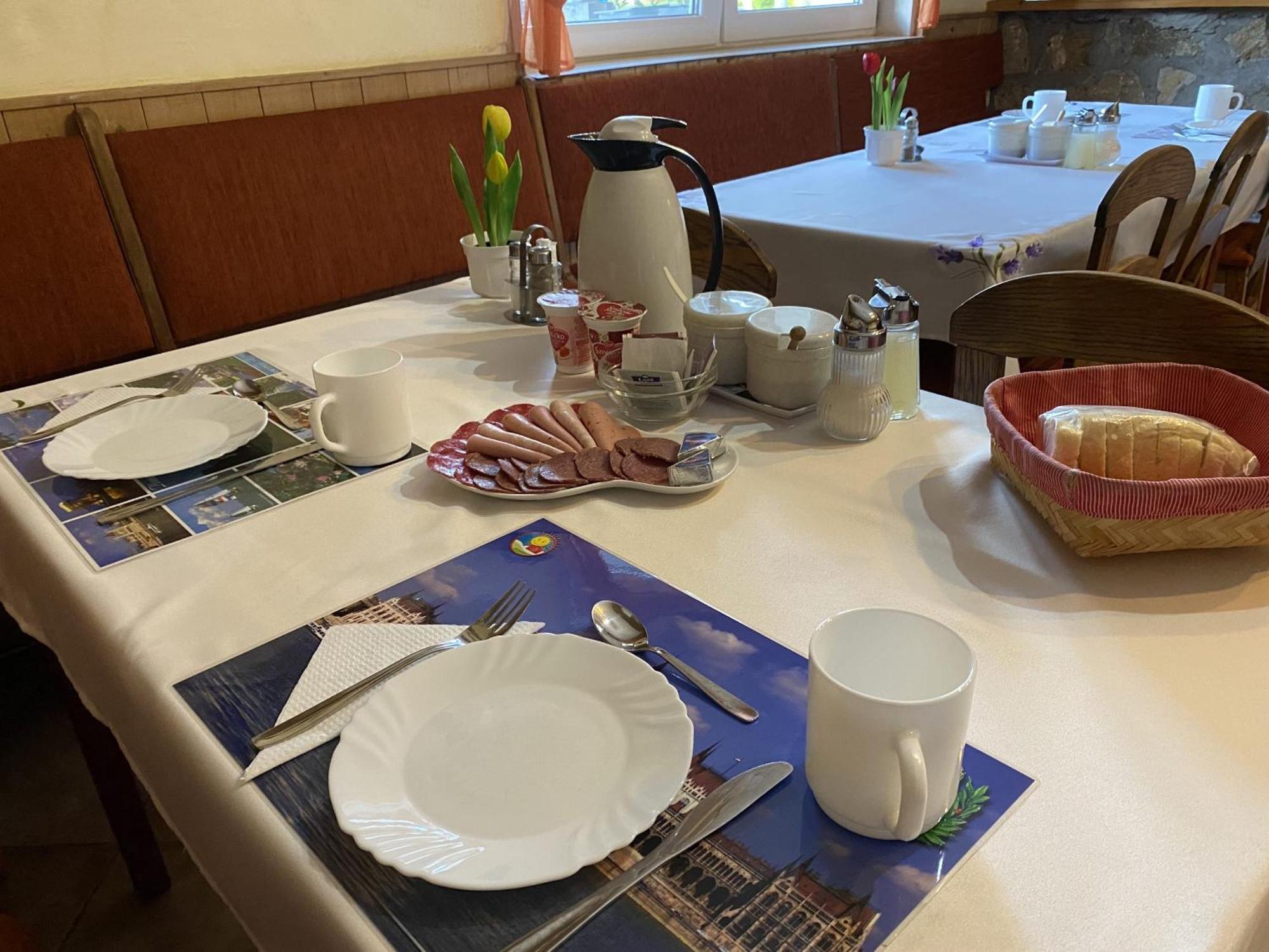 Lenzl'S Panzio Bed & Breakfast Szigetvar Bagian luar foto